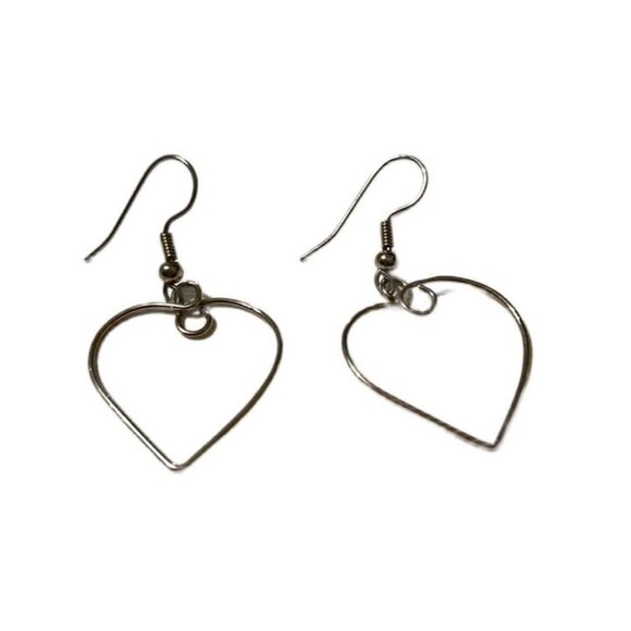 Silver Hollow Heart Earrings – Lightweight, Classic & Timeless Shine - Picture 1 of 1